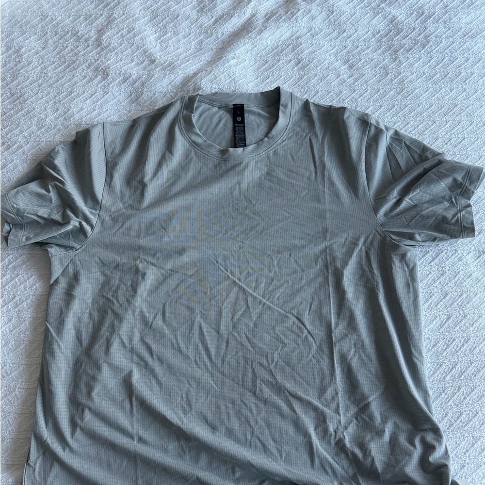 lululemon athletica Men's Crew Neck T-Shirt - Light Sage